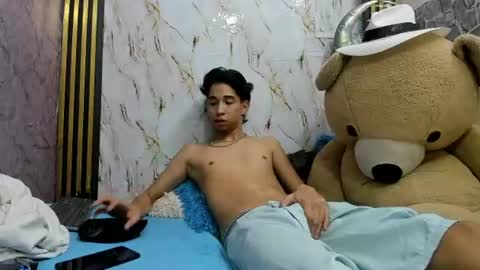 cruzito_hot_x21 online show from 07/28/26, 04:39