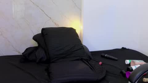 Cry online show from 03/07/26, 01:24