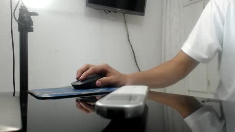 Snapshot of crys_22 chatting on 11/10/25, 01:26 crys_22 online show from 11/10/25, 01:26