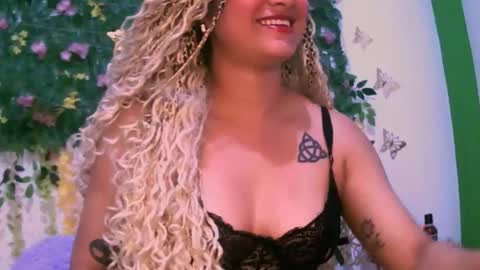 crysrus online show from 11/26/25, 10:33