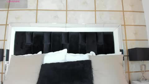 Crystal Rose  online show from 04/16/26, 11:44