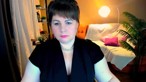 Anna online show from 11/22/25, 06:51