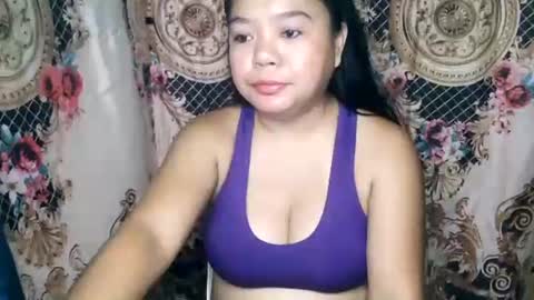 Snapshot of crystal_april chatting on 11/27/25, 02:57 Crys online show from 11/27/25, 02:57