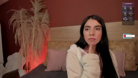 Snapshot of crystal_arlette chatting on 04/18/26, 07:58 crystal_arlette online show from 04/18/26, 07:58