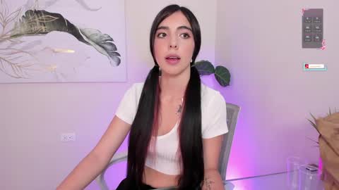 Snapshot of crystal_arlette chatting on 06/01/26, 02:19 crystal_arlette online show from 06/01/26, 02:19