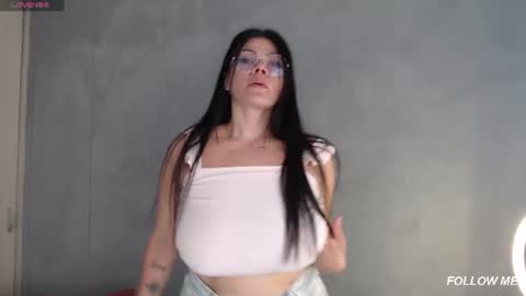 Snapshot of crystal_croft_ chatting on 07/19/26, 06:11 Crystal online show from 07/19/26, 06:11