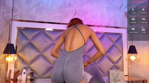 Snapshot of crystal_gilton chatting on 12/14/25, 07:07 crystal_gilton online show from 12/14/25, 07:07