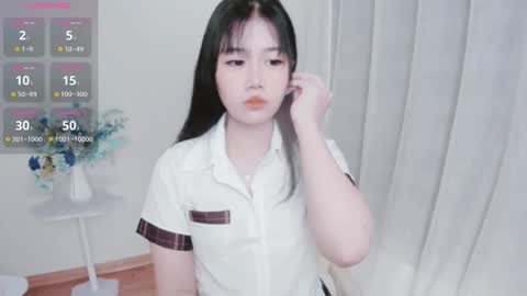 crystal_lea online show from 10/07/25, 01:47