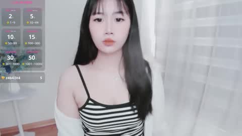 crystal_lea online show from 10/09/25, 01:47