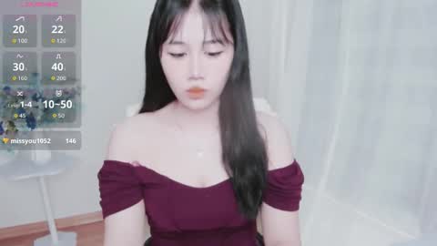 crystal_lea online show from 10/10/25, 01:37