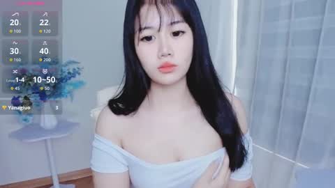 crystal_lea online show from 10/15/25, 01:28