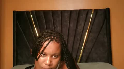 lisa online show from 10/22/25, 08:19