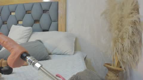 crystal_sm online show from 01/14/26, 03:01