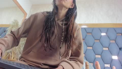 crystal_sm online show from 03/27/26, 03:12