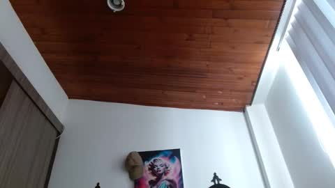 Crystal Blaze online show from 02/11/26, 03:50