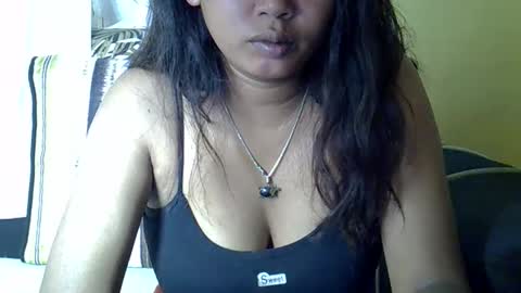 Snapshot of crystalbellax chatting on 05/13/26, 07:06 crystalbellax online show from 05/13/26, 07:06