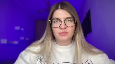 crystalblush01 online show from 04/24/26, 12:07