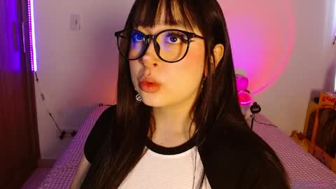 Olivia  online show from 04/05/26, 12:24