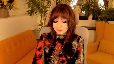 crystallbloom online show from 09/18/25, 01:40