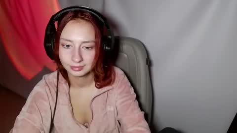 Snapshot of crystallkris chatting on 12/26/24, 12:25 Kristina online show from 12/26/24, 12:25