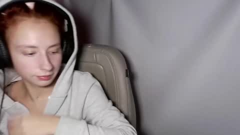 Snapshot of crystallkris chatting on 12/27/24, 03:20 Kristina online show from 12/27/24, 03:20