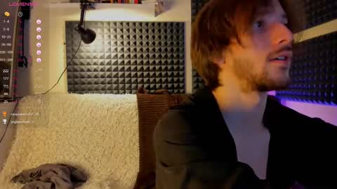 Snapshot of crystallora chatting on 12/06/24, 09:24 Crys online show from 12/06/24, 09:24