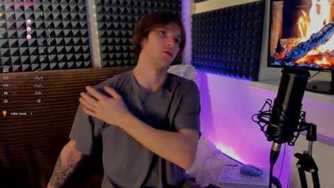 Snapshot of crystallora chatting on 12/09/24, 09:05 Crys online show from 12/09/24, 09:05