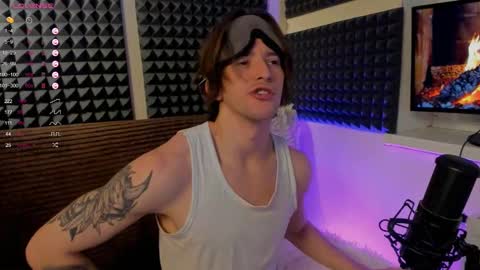 Snapshot of crystallora chatting on 12/10/24, 09:22 Crys online show from 12/10/24, 09:22