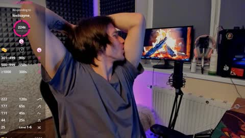 Snapshot of crystallora chatting on 12/19/24, 10:53 Crys online show from 12/19/24, 10:53