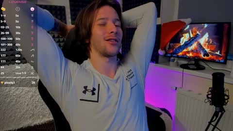 Snapshot of crystallora chatting on 12/26/24, 09:04 Crys online show from 12/26/24, 09:04