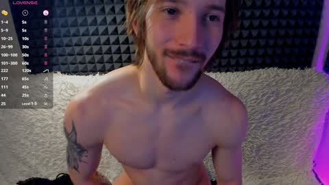 Snapshot of crystallora chatting on 01/26/25, 03:59 Crys online show from 01/26/25, 03:59