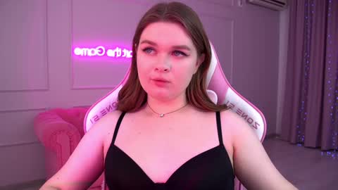 Crystal online show from 03/09/25, 04:11