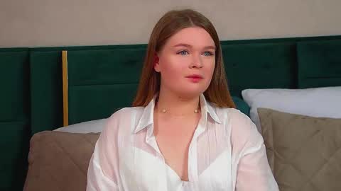 Crystal online show from 10/04/25, 06:11