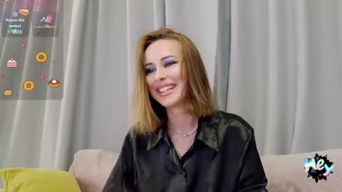 Snapshot of crystalmoon___ chatting on 02/21/25, 10:59 crystalmoon___ online show from 02/21/25, 10:59
