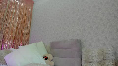 Snapshot of crystalnut chatting on 12/06/24, 07:21 Maria online show from 12/06/24, 07:21