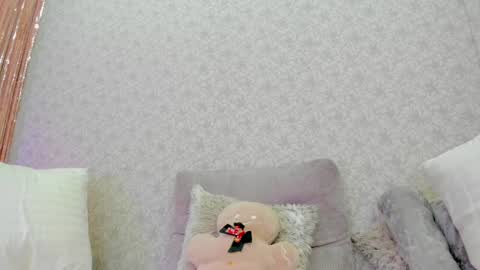 Snapshot of crystalnut chatting on 12/15/24, 01:00 Maria online show from 12/15/24, 01:00