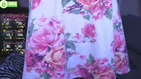 Snapshot of crystalobsession chatting on 11/06/25, 09:37 Crystal online show from 11/06/25, 09:37