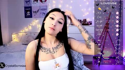 Snapshot of crystalsomnia chatting on 02/25/25, 01:09 Sasha Make me moan with patterns good music here online show from 02/25/25, 01:09