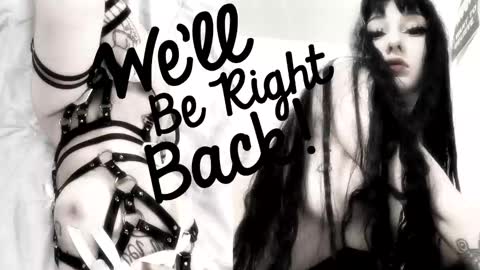 Snapshot of crystalsomnia chatting on 11/02/25, 01:57 Sasha Make me moan with patterns good music here online show from 11/02/25, 01:57