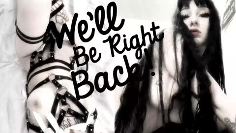 Snapshot of crystalsomnia chatting on 11/23/25, 09:36 Sasha Make me moan with patterns good music here online show from 11/23/25, 09:36