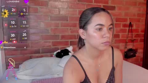 Snapshot of crystalvazquez chatting on 01/15/25, 07:23 Soy Crystal online show from 01/15/25, 07:23