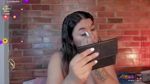 Snapshot of crystalvazquez chatting on 03/01/25, 10:02 Soy Crystal online show from 03/01/25, 10:02