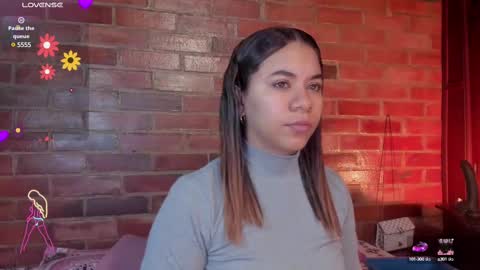 Snapshot of crystalvazquez chatting on 03/08/25, 10:00 Soy Crystal online show from 03/08/25, 10:00