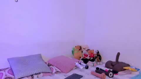 Snapshot of crystalvazquez chatting on 10/03/25, 12:13 Soy Crystal online show from 10/03/25, 12:13