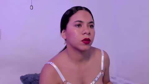 Snapshot of crystalvazquez chatting on 12/15/25, 02:43 Soy Crystal online show from 12/15/25, 02:43