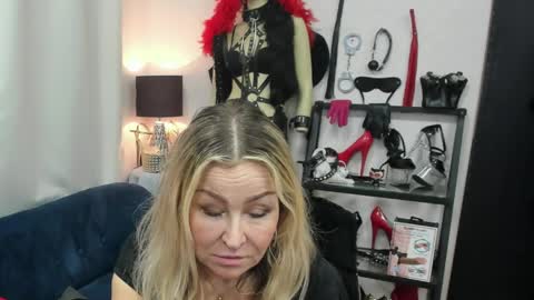 CrystalHotty online show from 03/27/26, 07:14