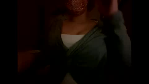 Snapshot of crystalyn777 chatting on 09/13/25, 08:03 crystalyn777 online show from 09/13/25, 08:03