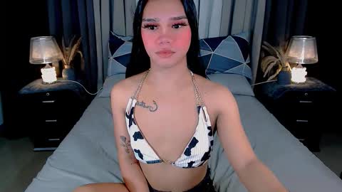 bea takashi  online show from 09/28/25, 09:58