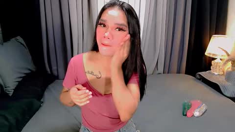 bea takashi  online show from 11/23/25, 09:09