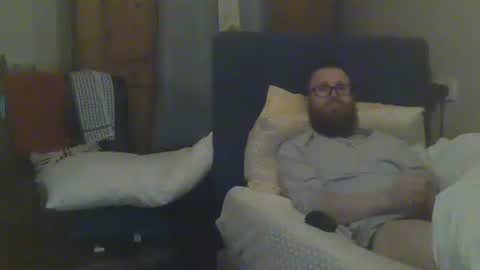 Snapshot of cs014g8493 chatting on 02/04/25, 01:23 chris online show from 02/04/25, 01:23